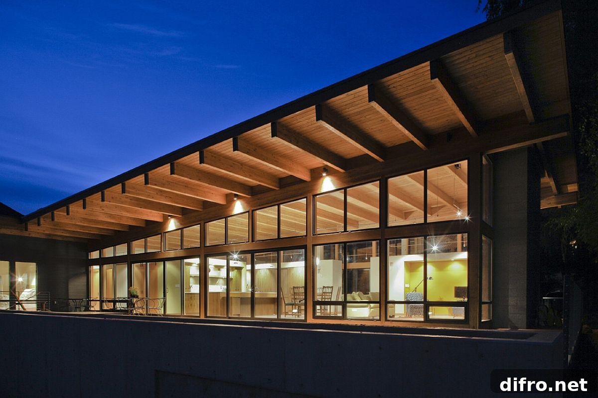 Series of sliding glass doors connect the interior with exterior views