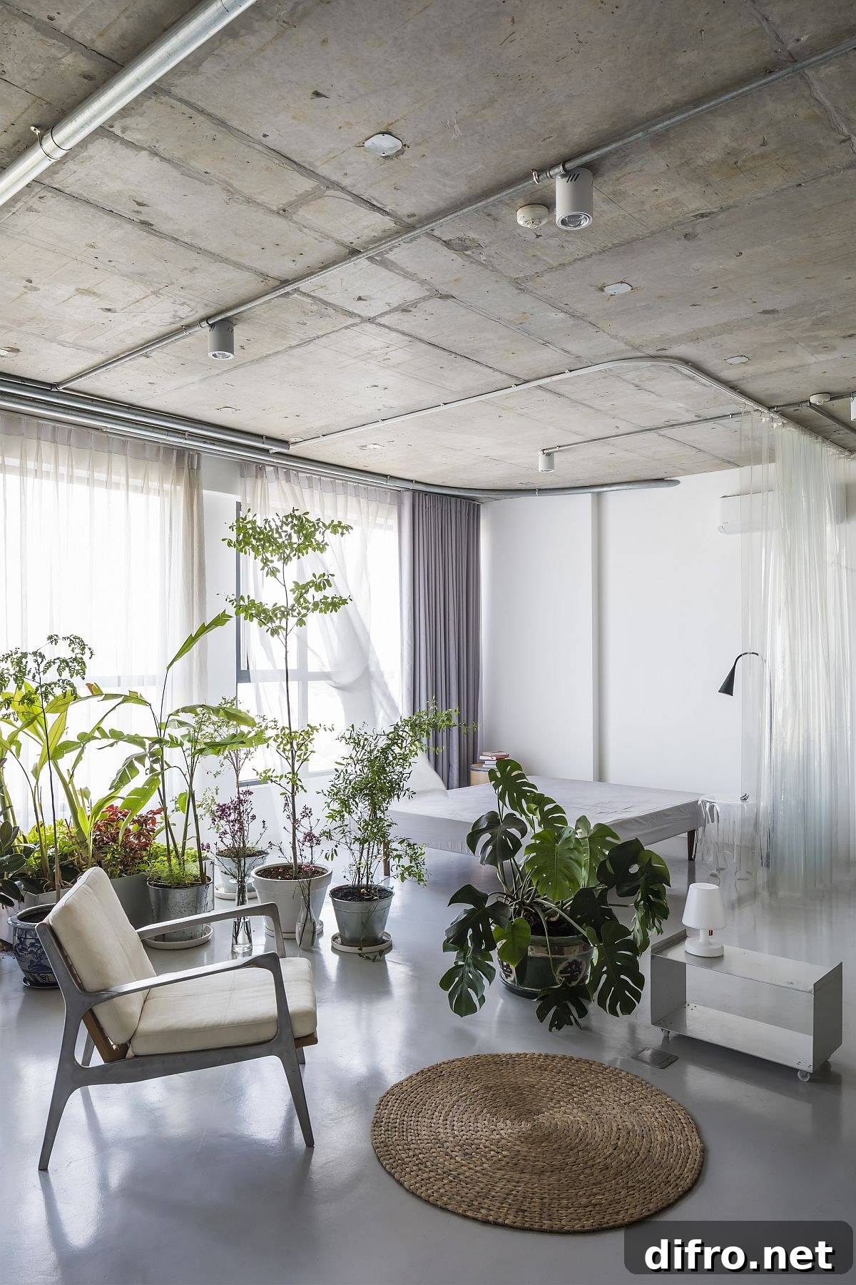 White sheers add textural contrast