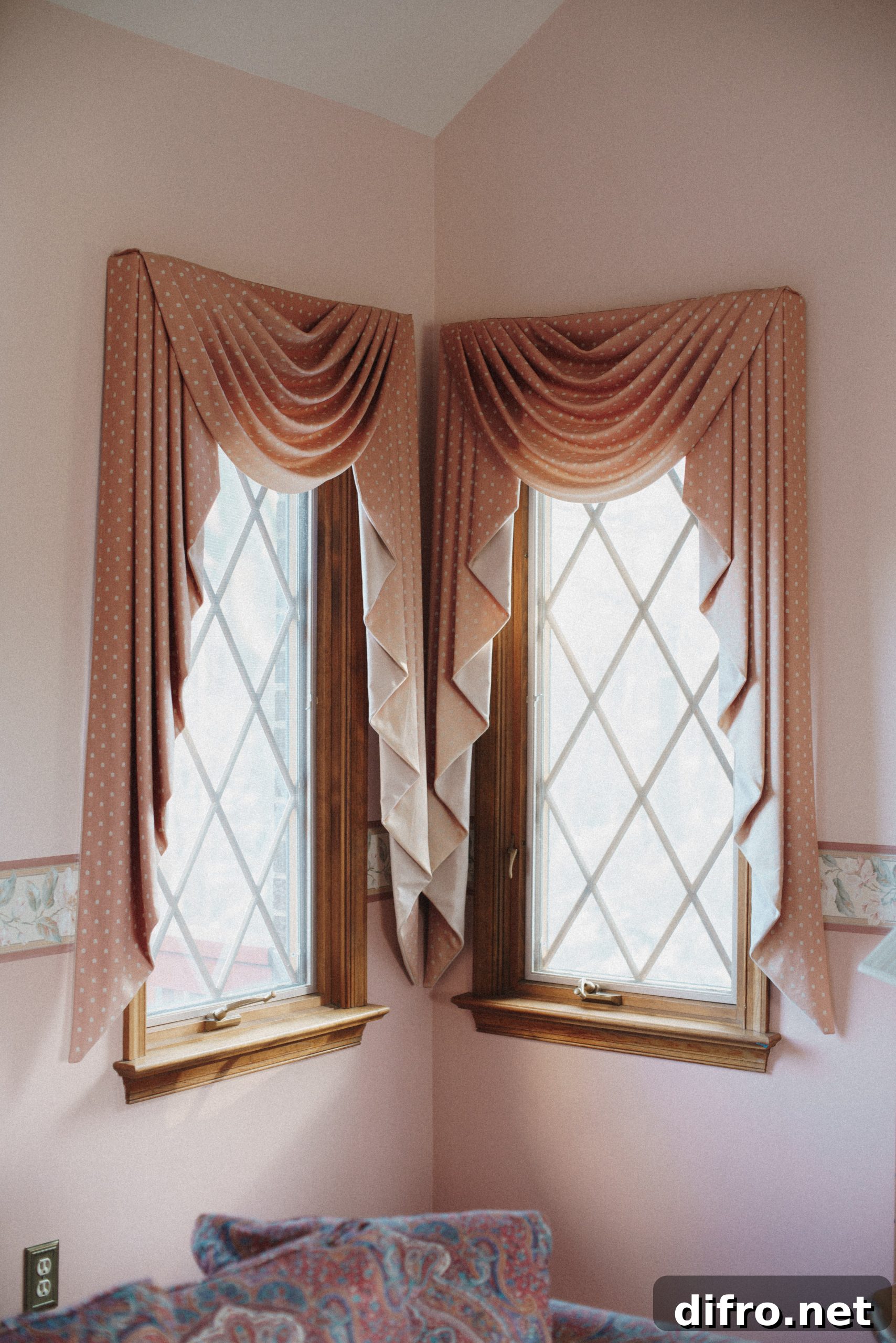 swag curtain in light pink
