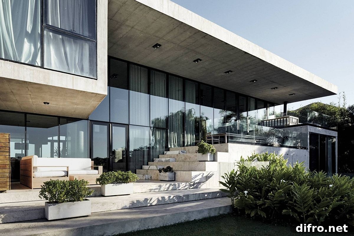 Different levels of the house are arranged carefully both on the inside and the outside