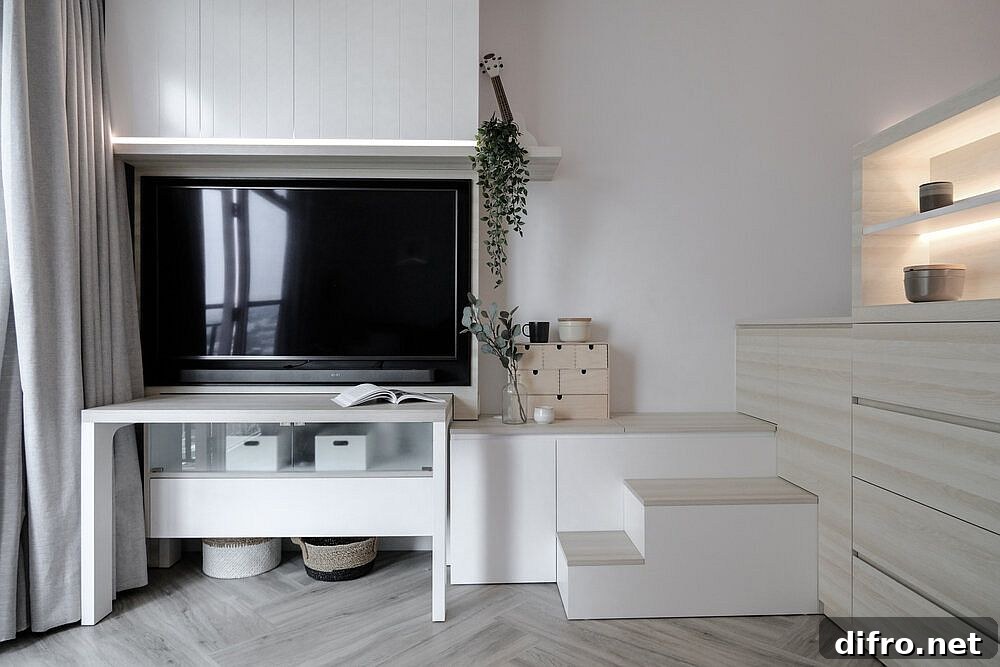 Tuck-away work table