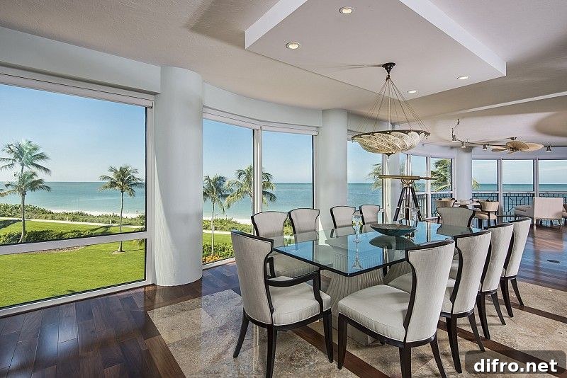 Dining area with a nice view of the ocean