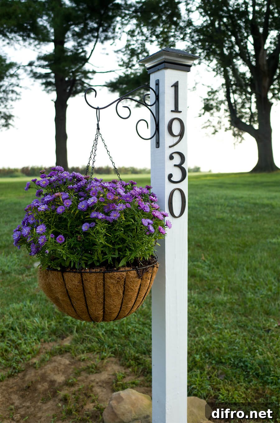 House number post