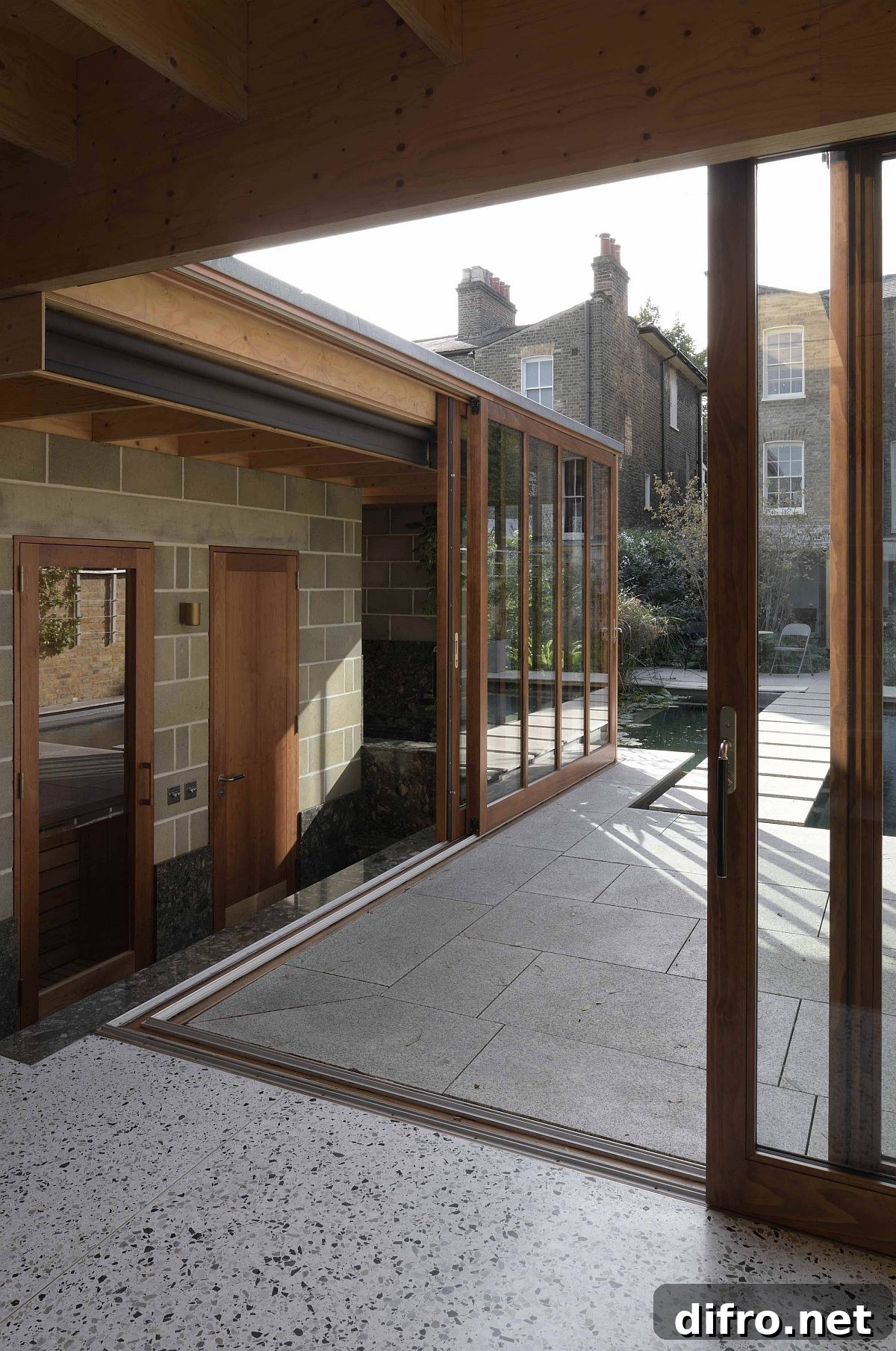 Space around the garden room flows into the landscape outside