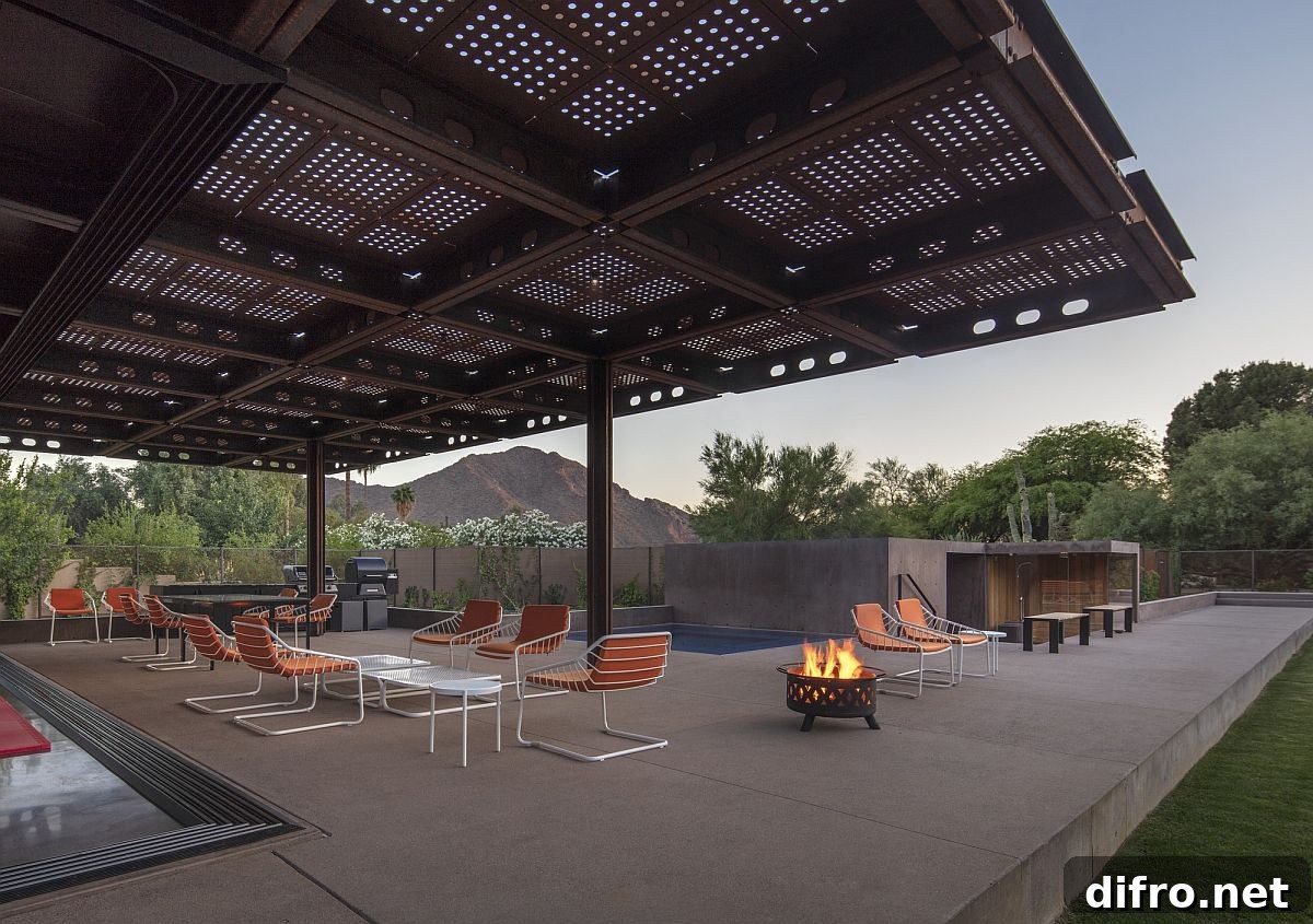 Outdoor spaces at the luxurious Arizona Courtyard House