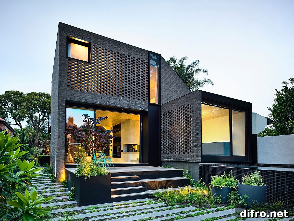 Fabulous lighting and a green courtyard steal the show out here