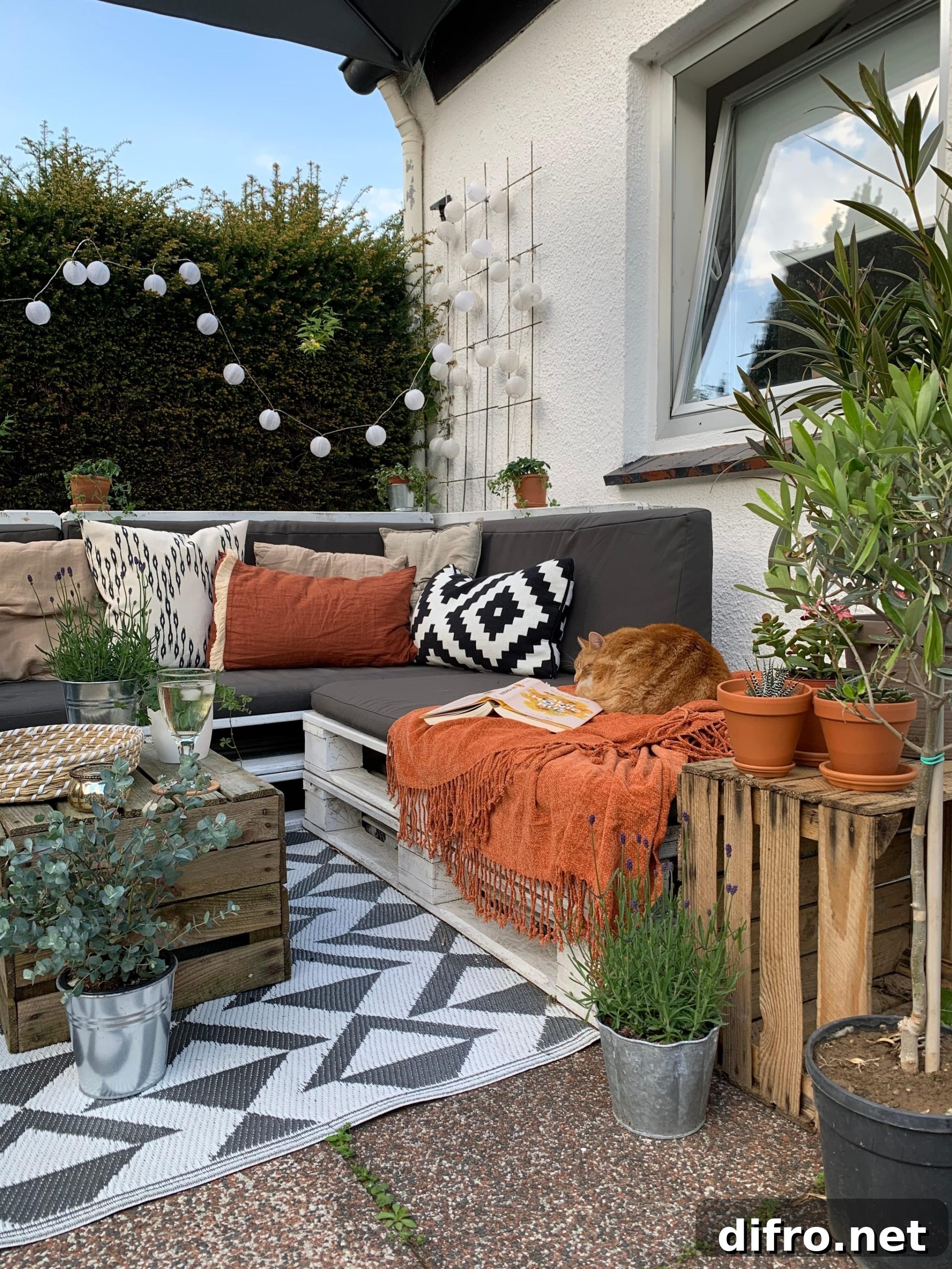 Modern Rustic Theme Patio Decor