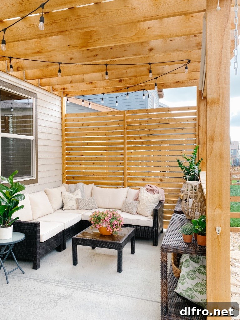 Modern Cedar Patio Privacy Wall Fencing