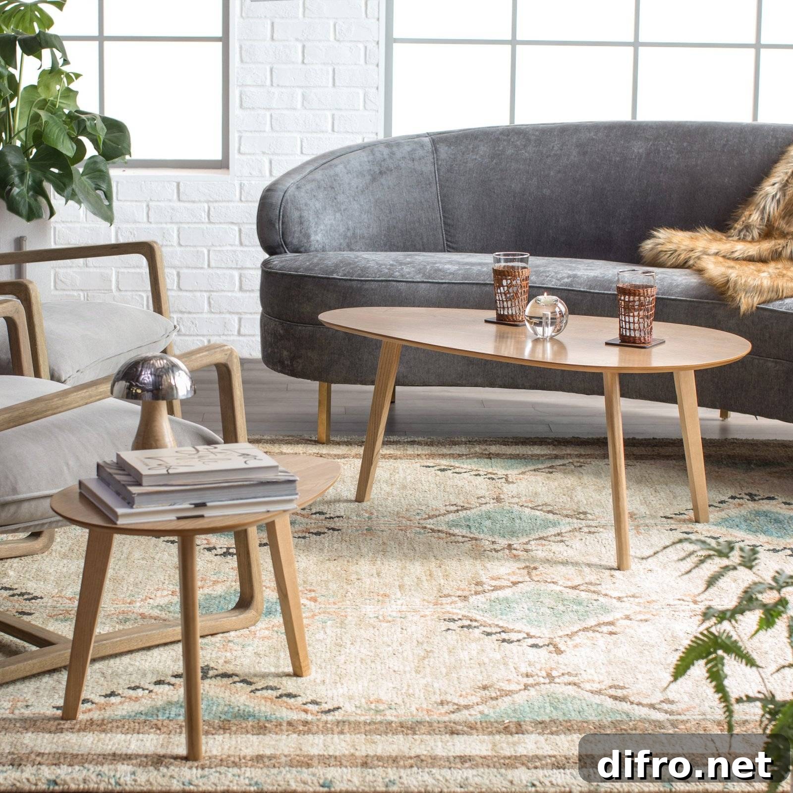 Curved Organic Shaped Coffee Table and Seating