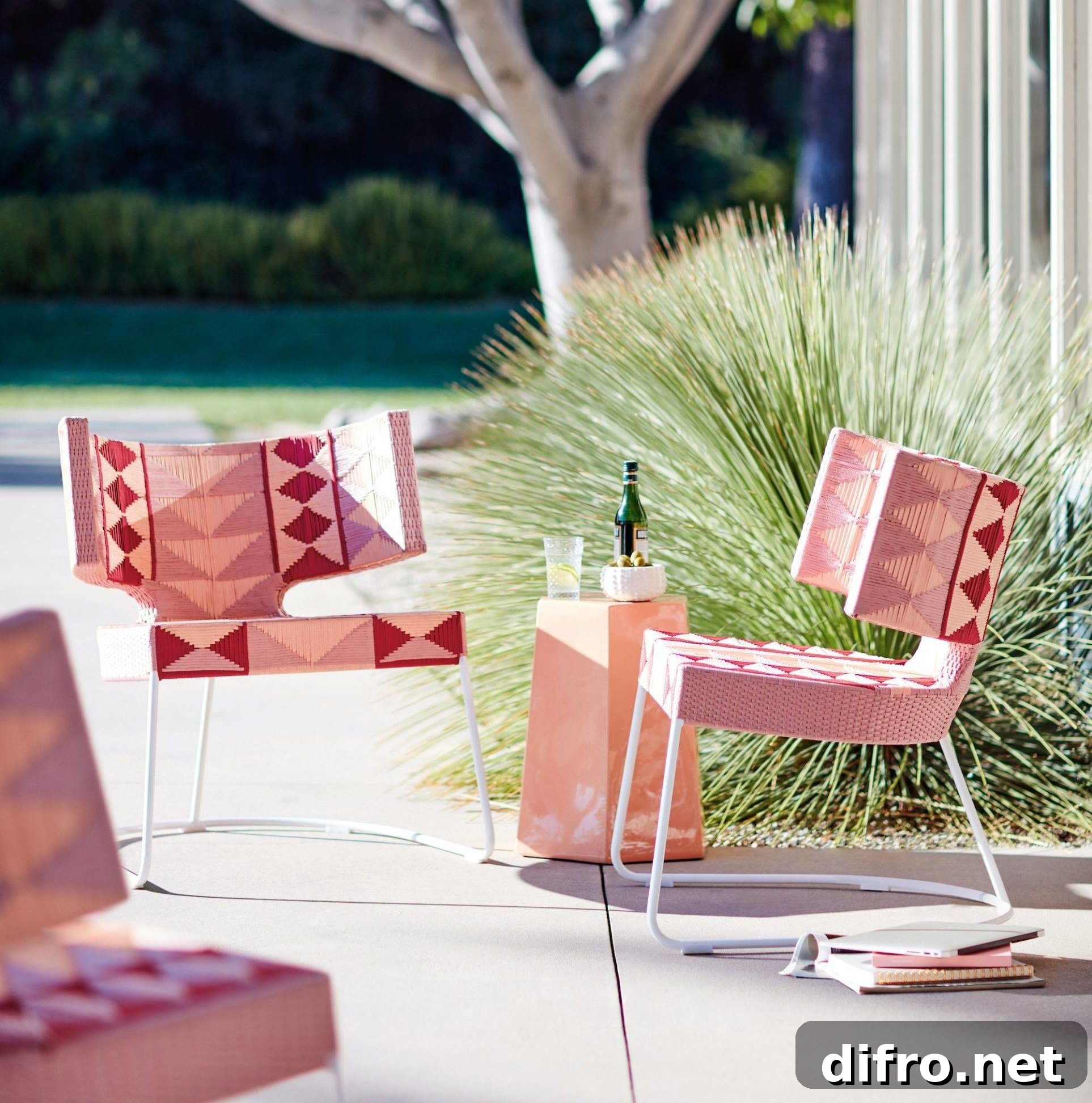 Anthropologie Patio Decorative Outdoor Wicker Chairs Pink Aztec Geo Seating