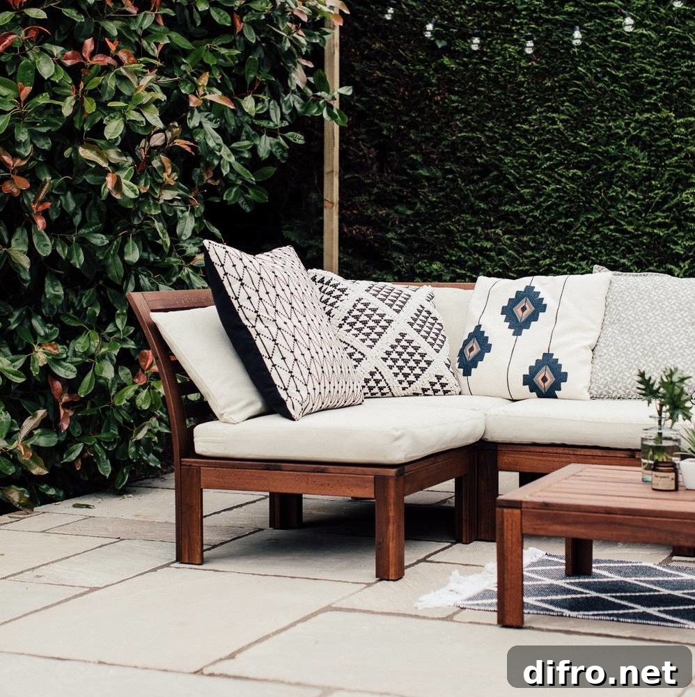 Modern Ikea Applaro Comfortable Outdoor Patio Lounge Chair Seating Geo Patterned Throw Pillows