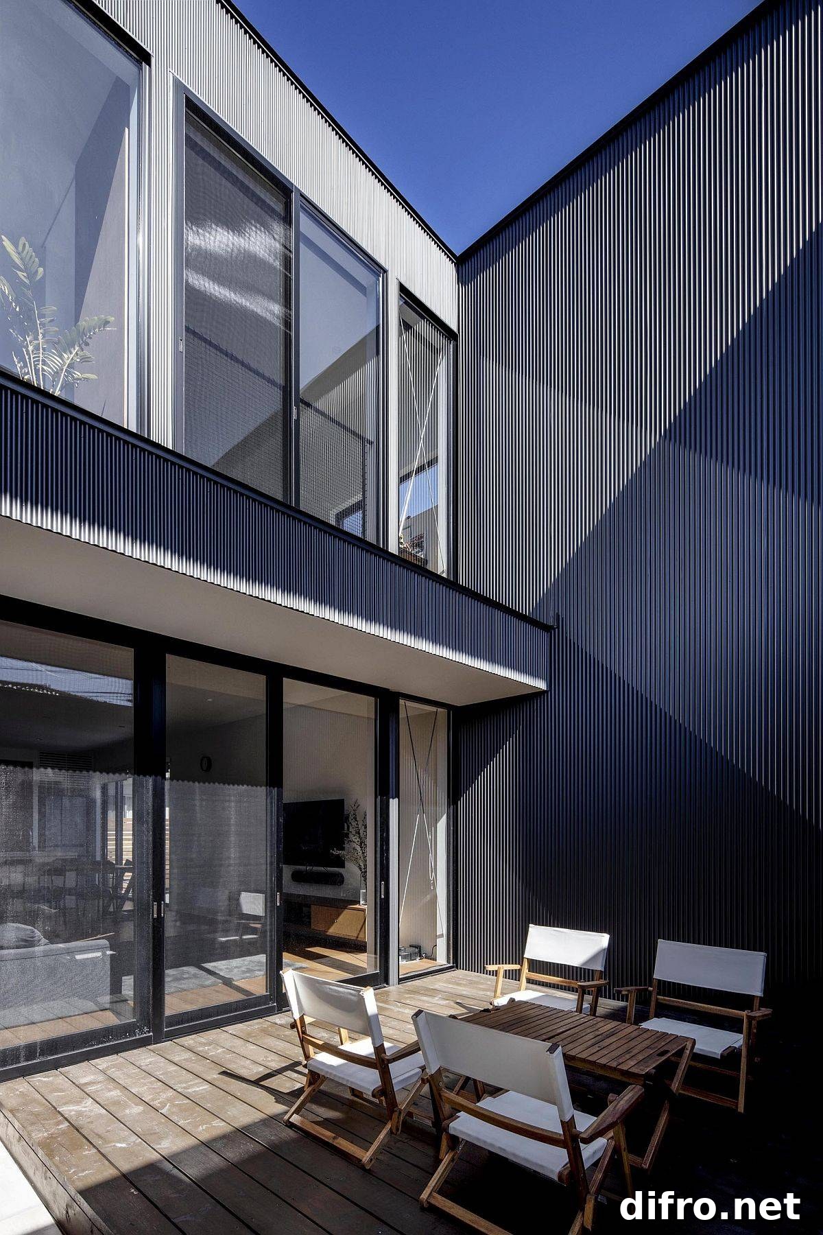Central private courtyard