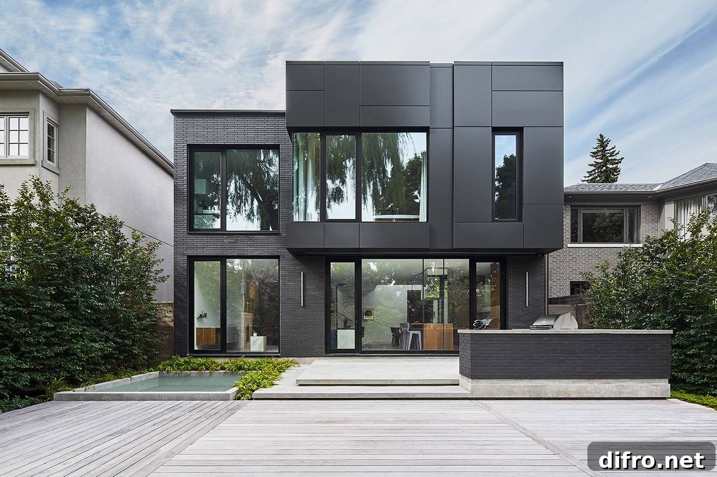 Modular black house with balcony
