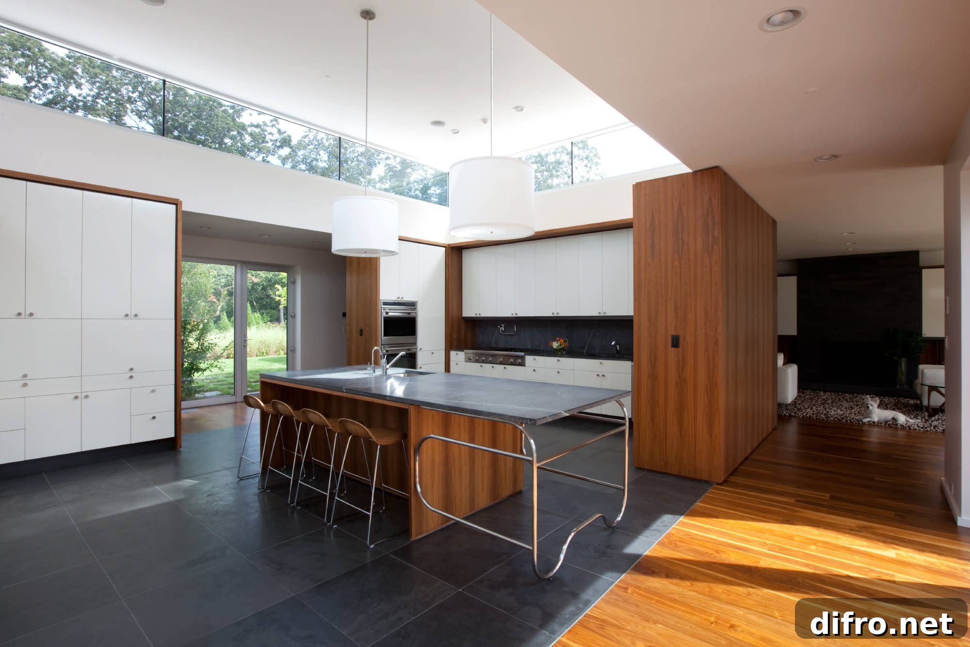 Determining height and orientation for clerestory windows