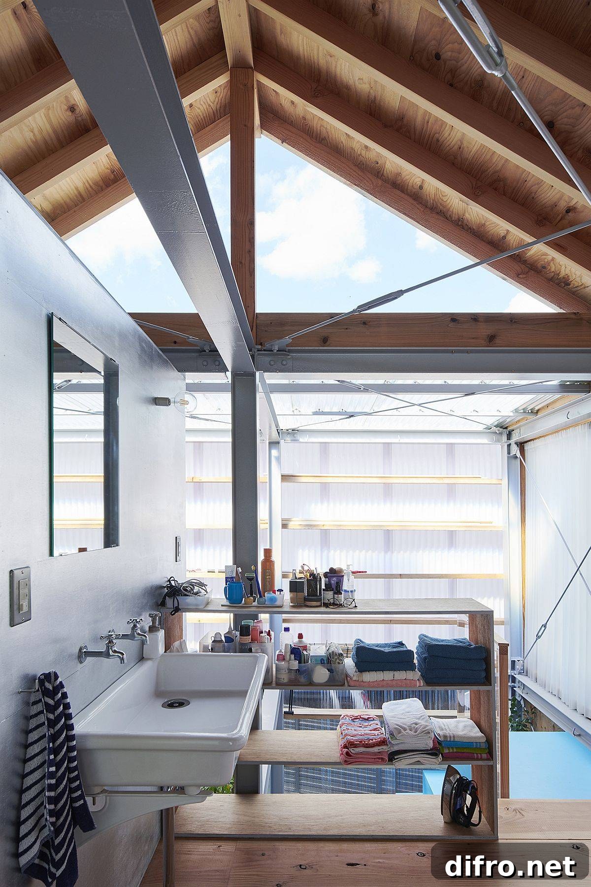 Adaptable Metal-Frame Japanese Home with Movable Walls 7 Translucent polycarbonate sheets bring privacy and light