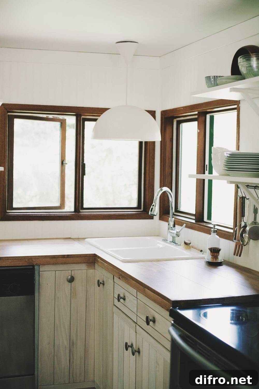 Kitchen sink with pendant light overhead