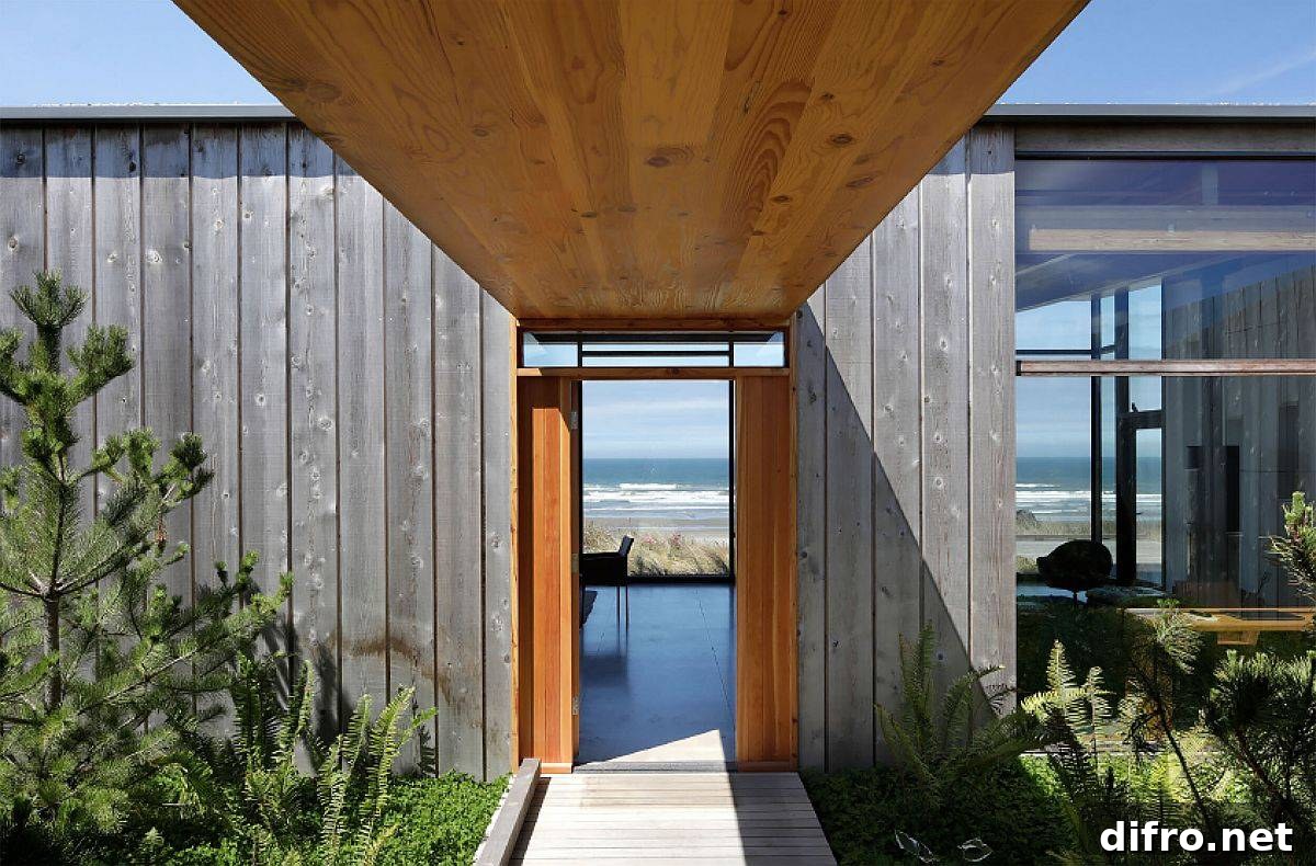 Covered walkway leading to the living area offers spectacular Pacific views