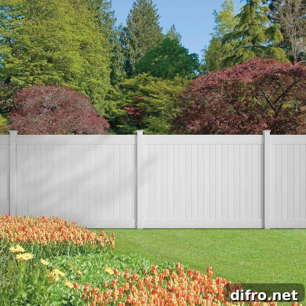 white vinyl fence