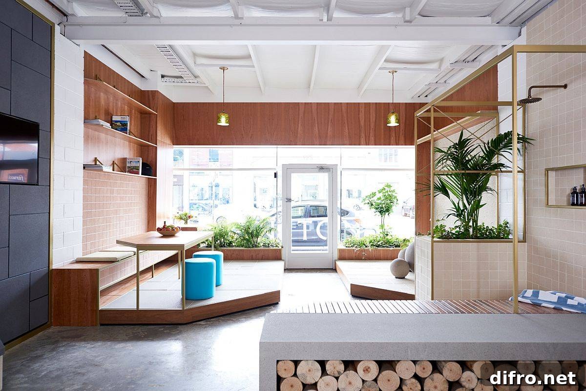 Small lounge escape