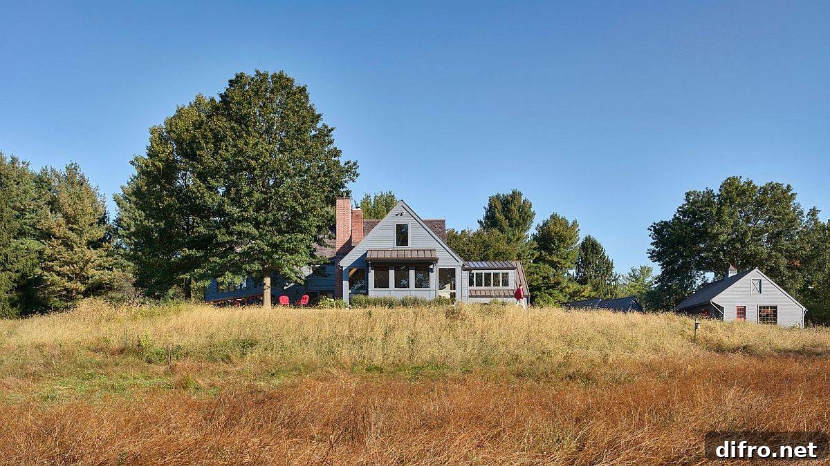 Tall rear addition containing new kitchen and family area