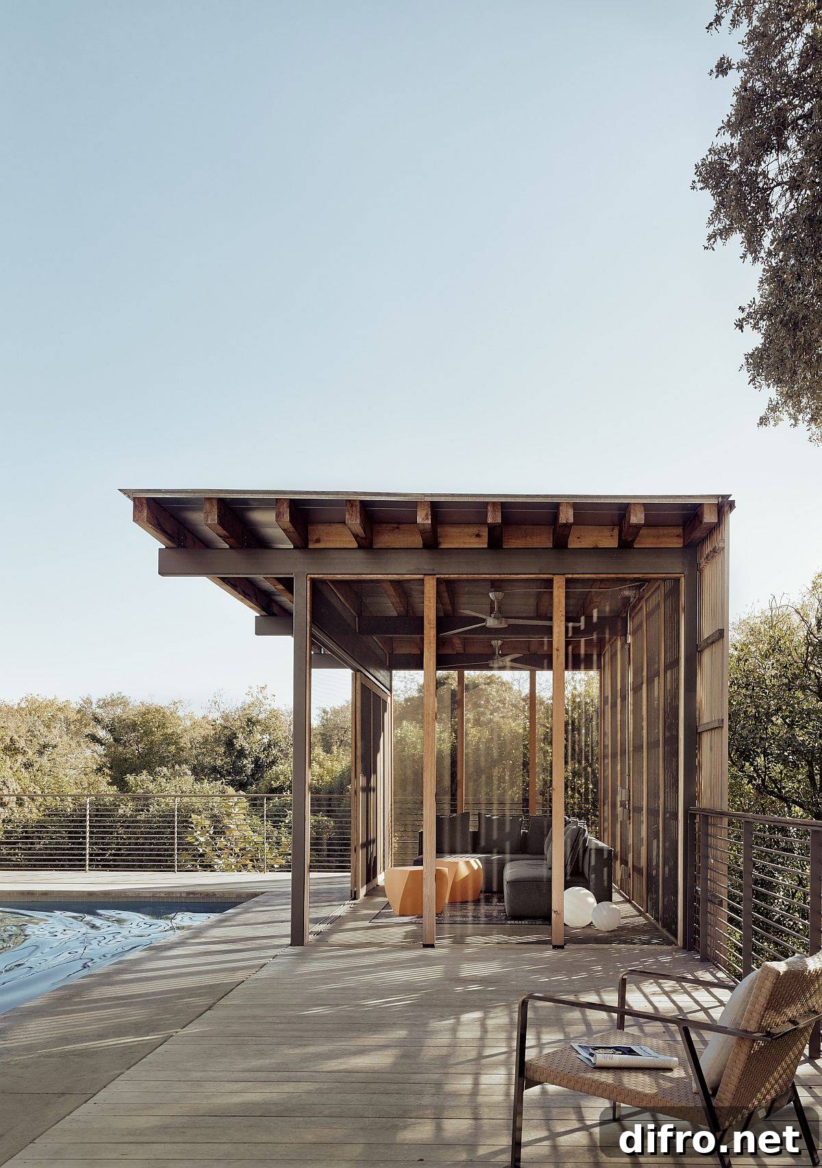 Concrete, wood and steel structure at deck end