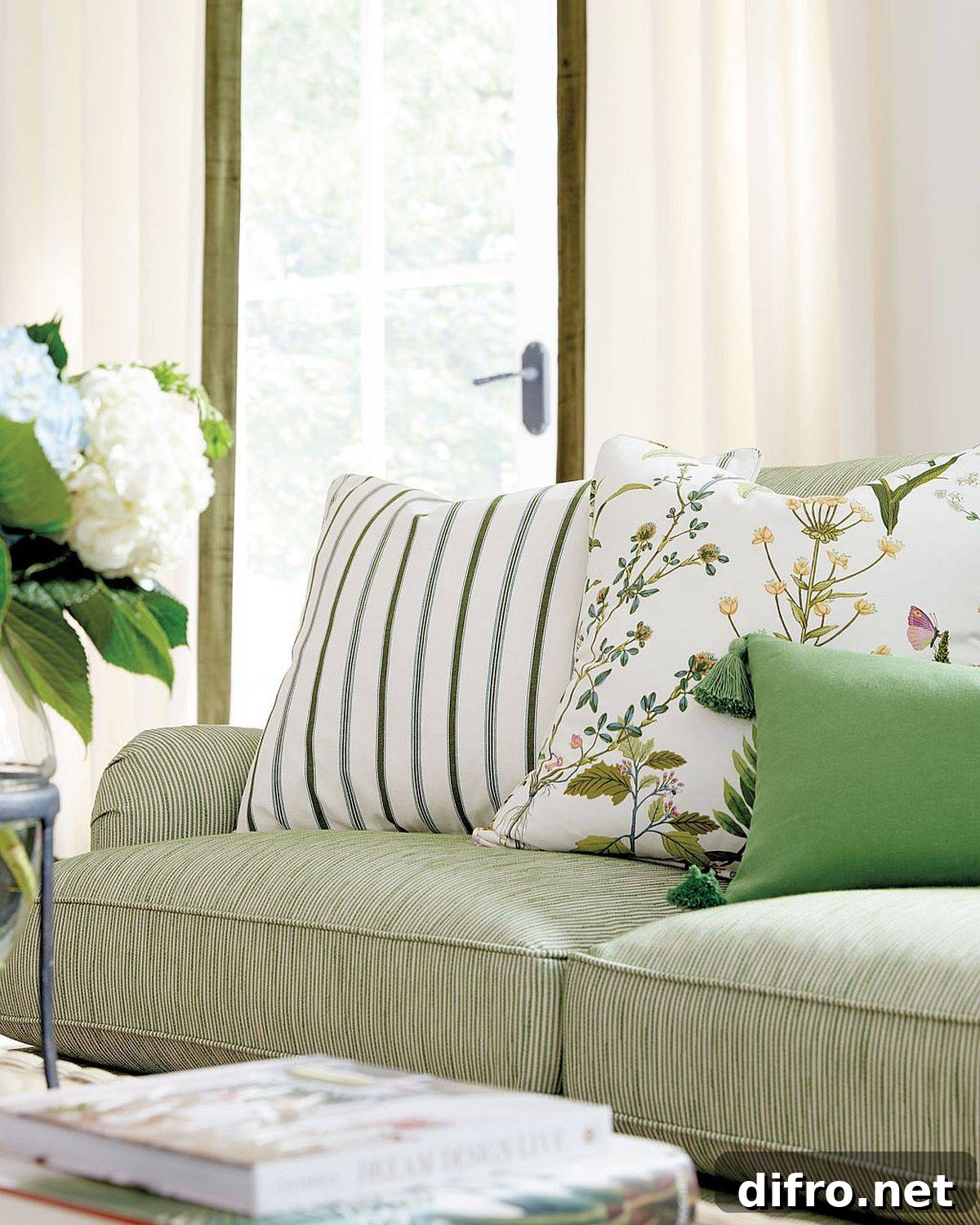 Mixing patterns and hues with accent pillows