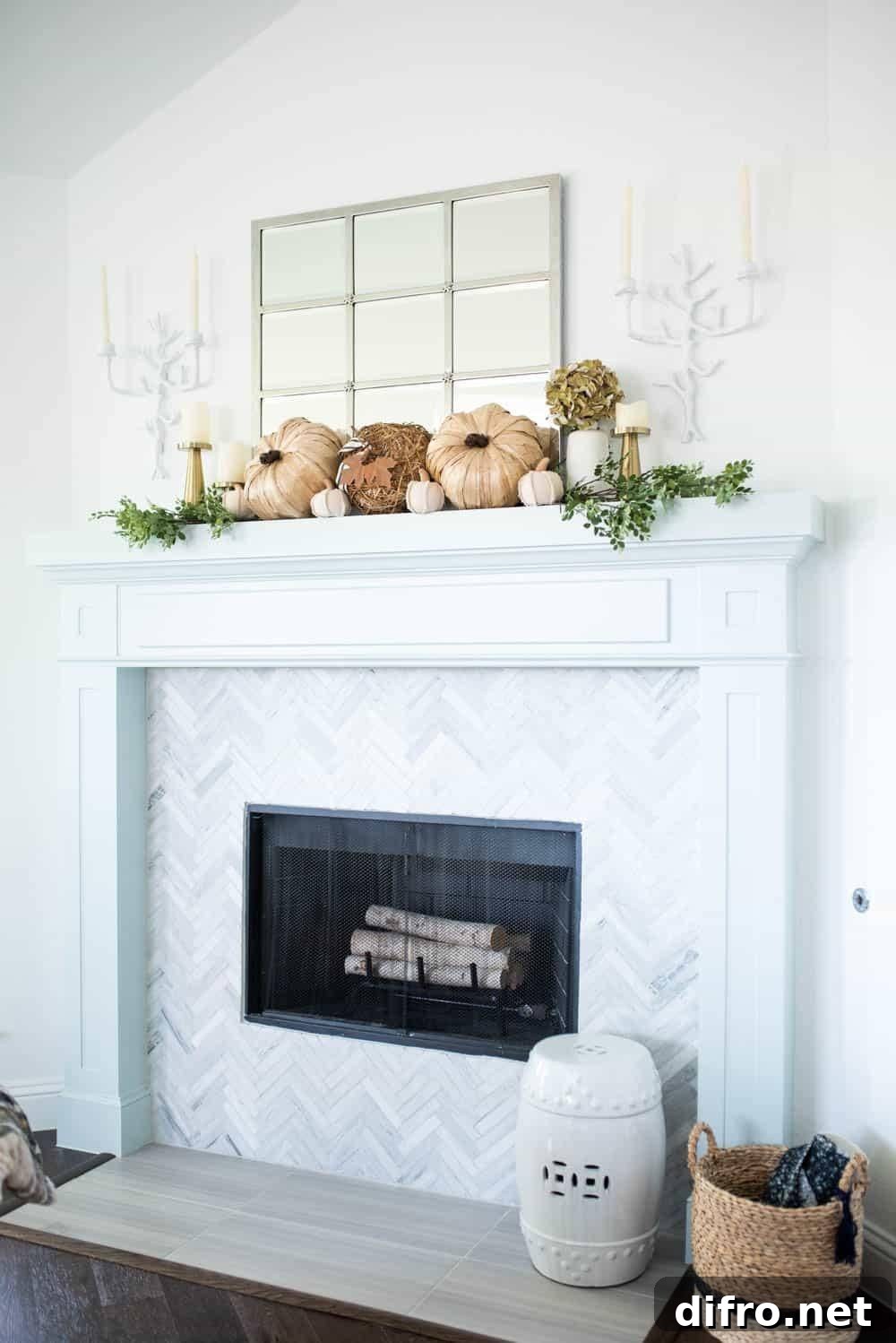 Fall Mantel Decor Displays