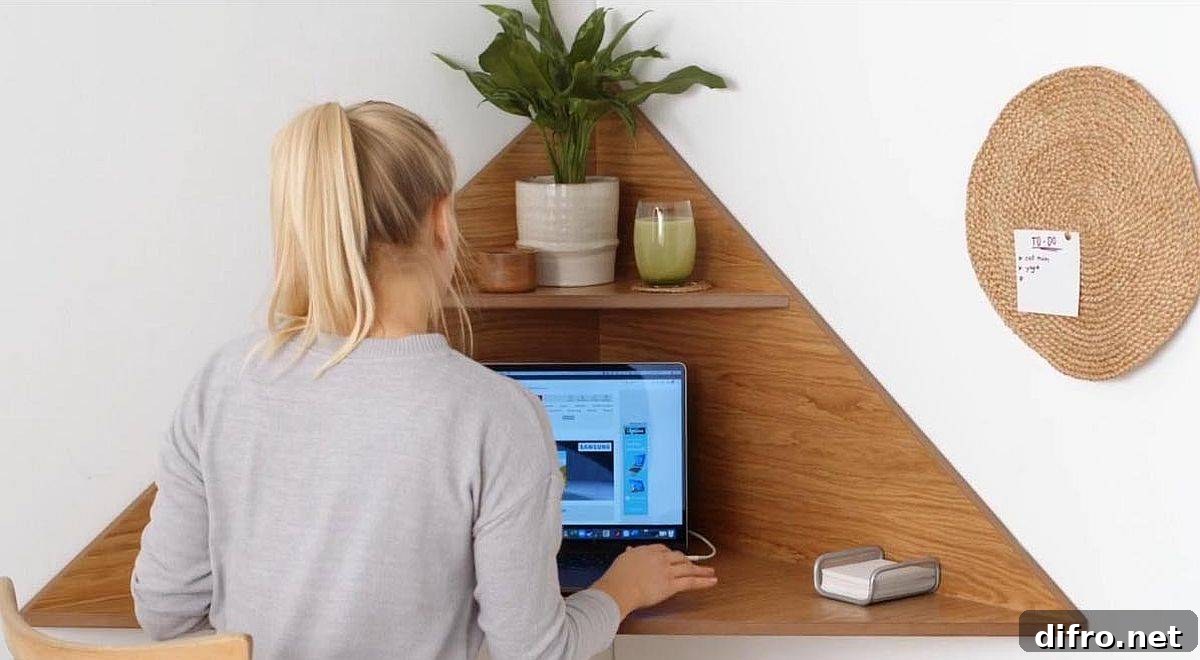 ANNIK desk with upper shelf