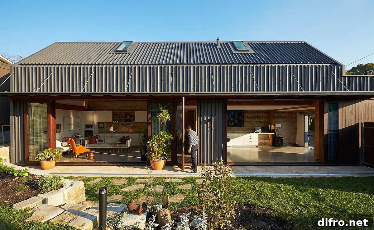 The Shed designed by Anderson Architecture acts as a wonderful secondary dwelling