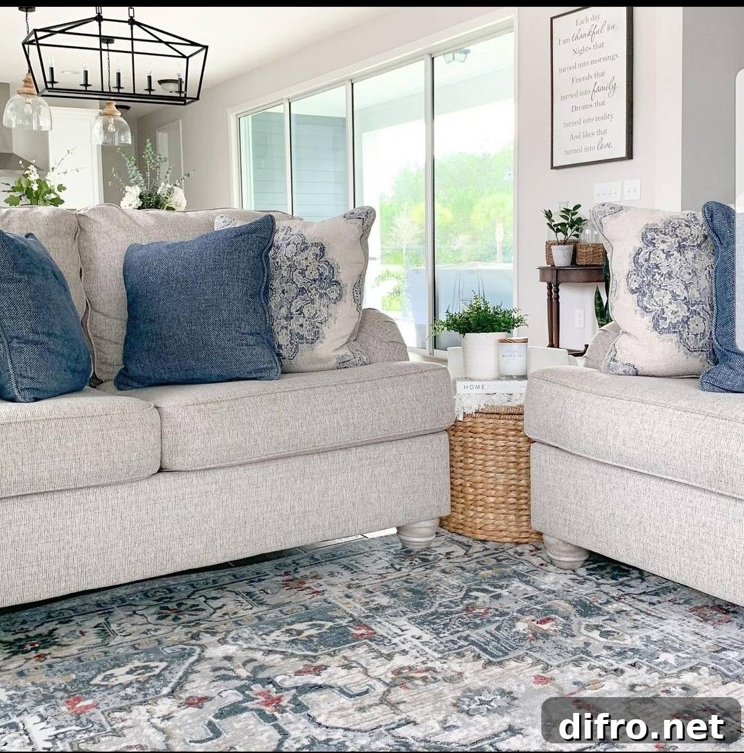 How to Choose the Right Size Accent Rug for the Living Room