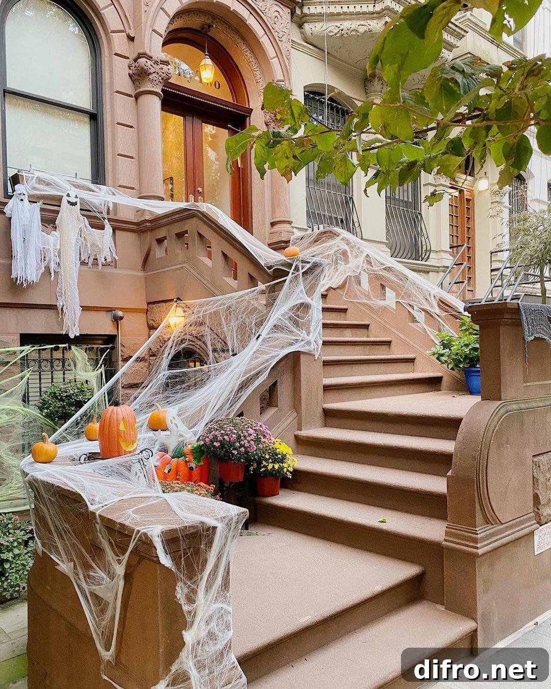 Subtle Halloween Decorations for Spooky Seasons