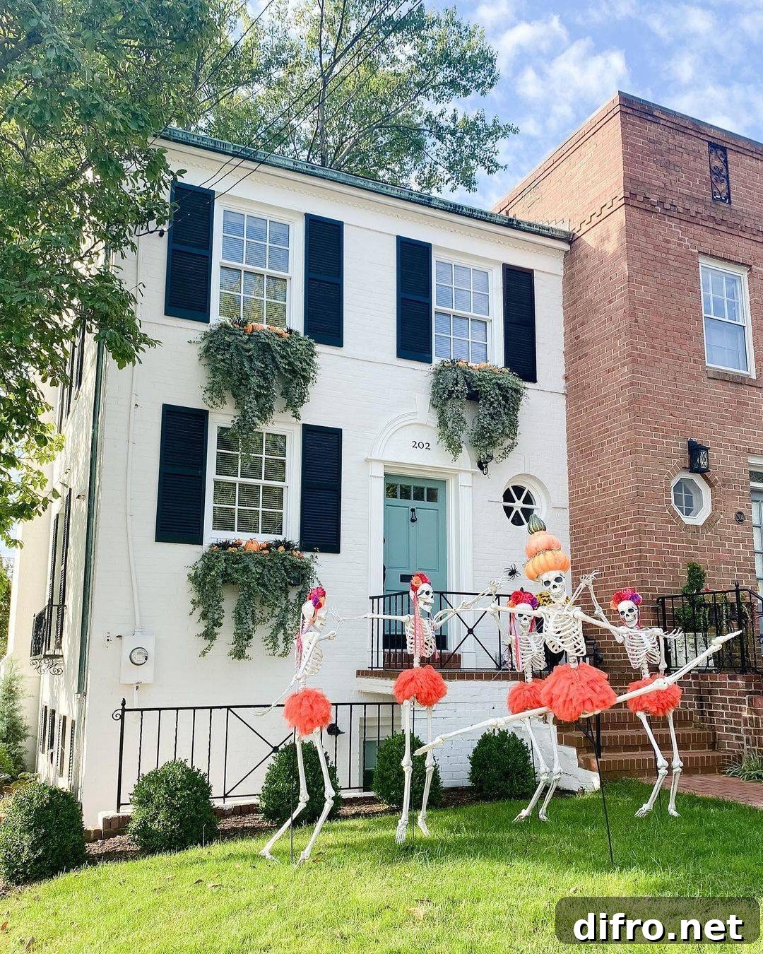 Subtle Halloween Decorations for Spooky Seasons