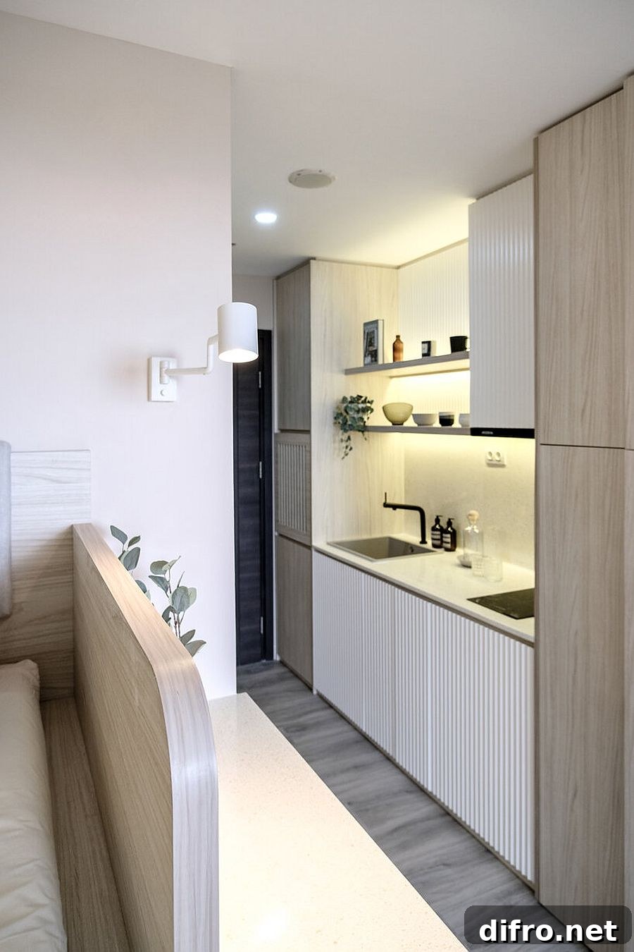 Ultra-small single-wall kitchen
