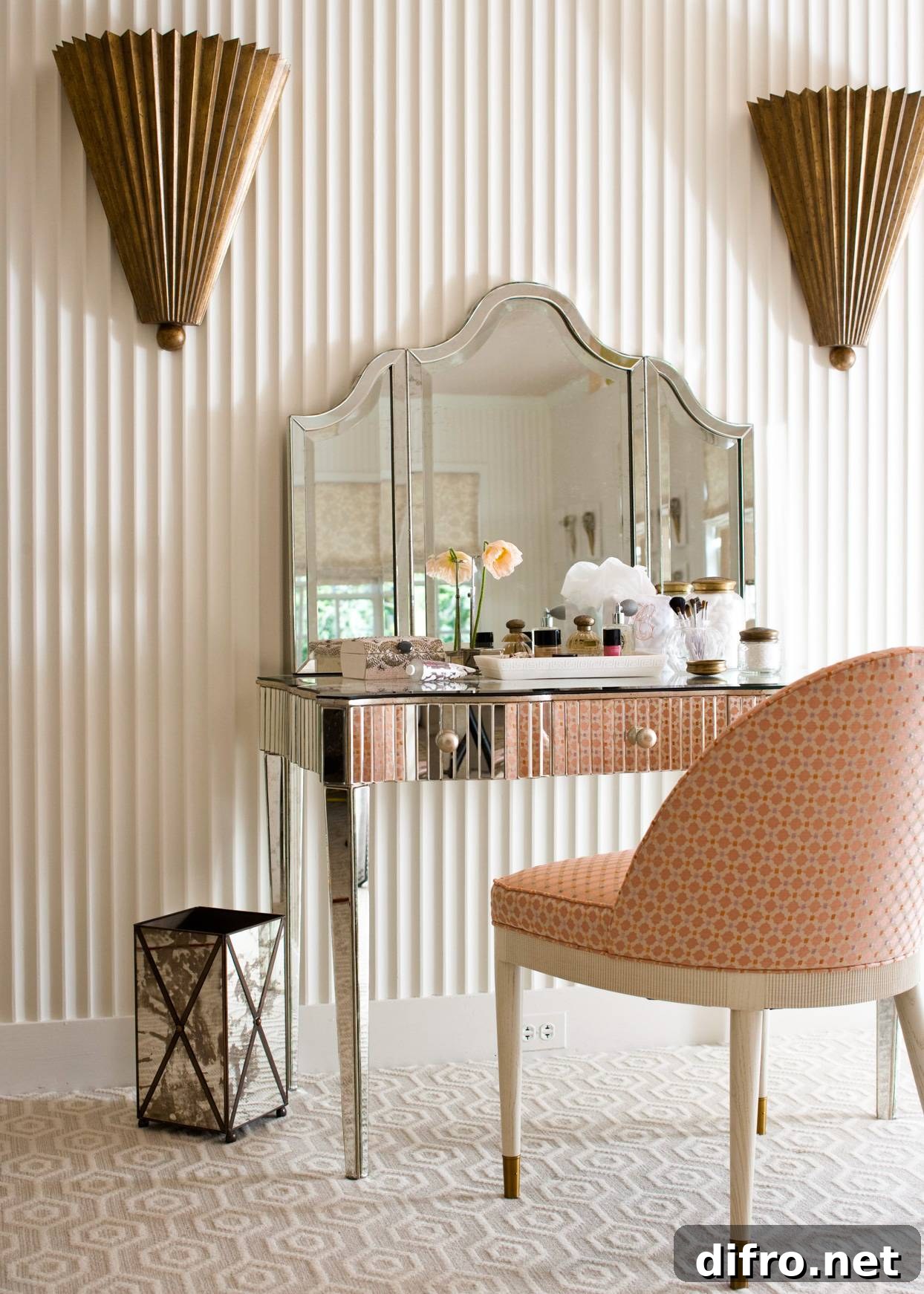 Framed mirror with Art Deco detailing