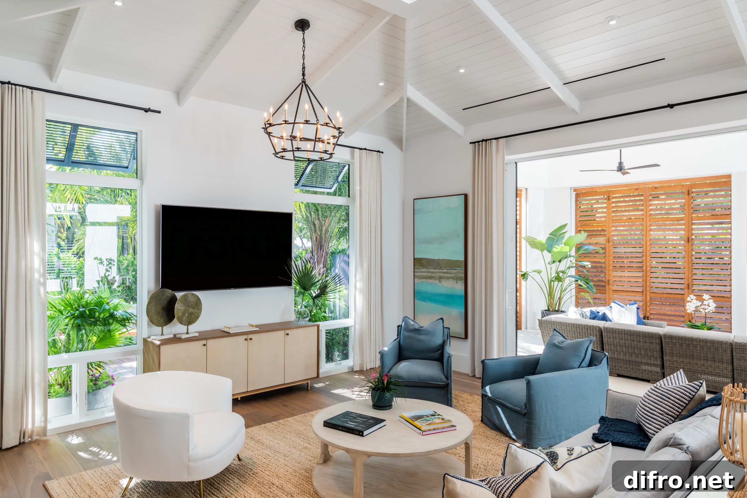 Coastal interior featuring woven textures and light wood furniture
