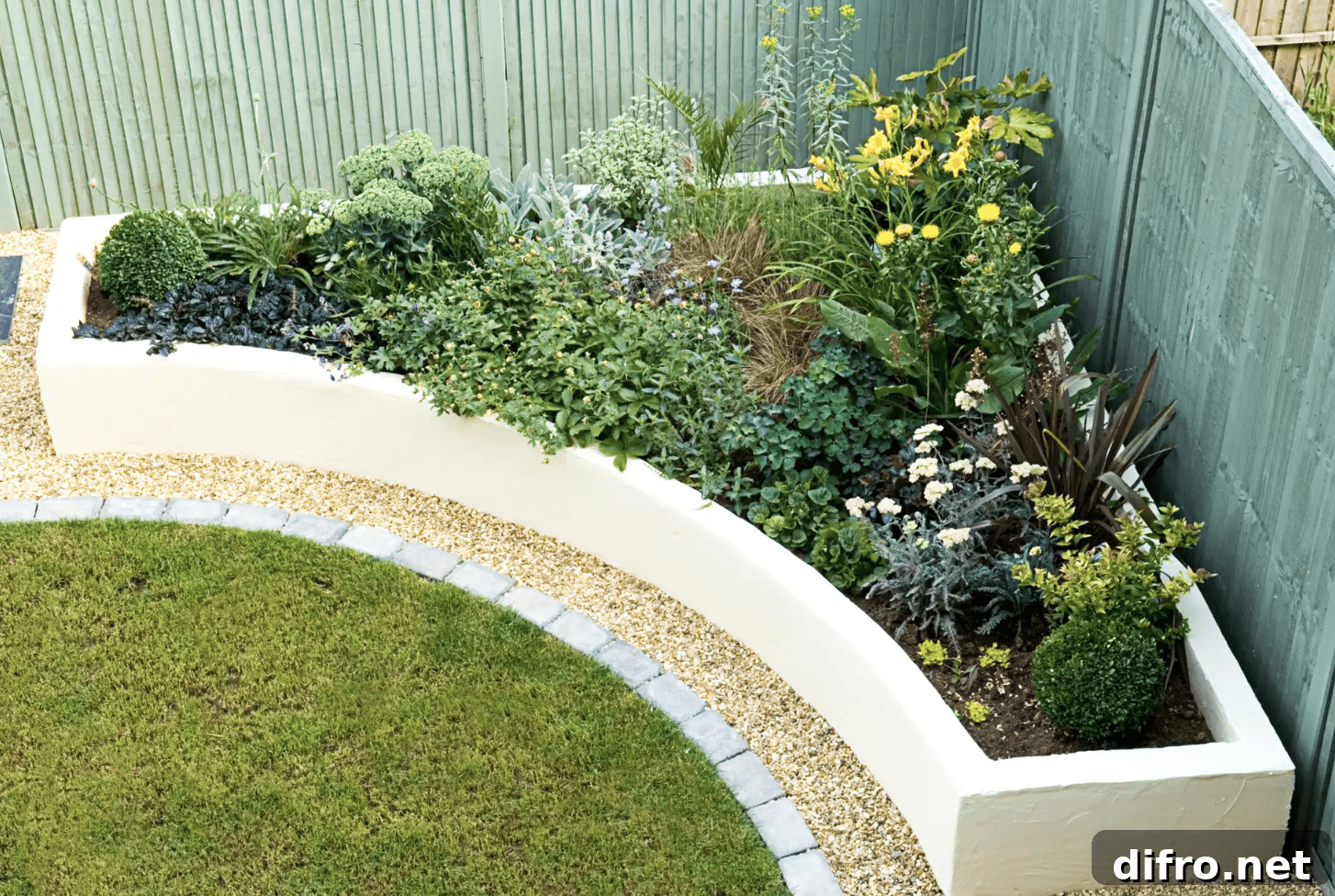 curved garden bed concrete plants planter fence