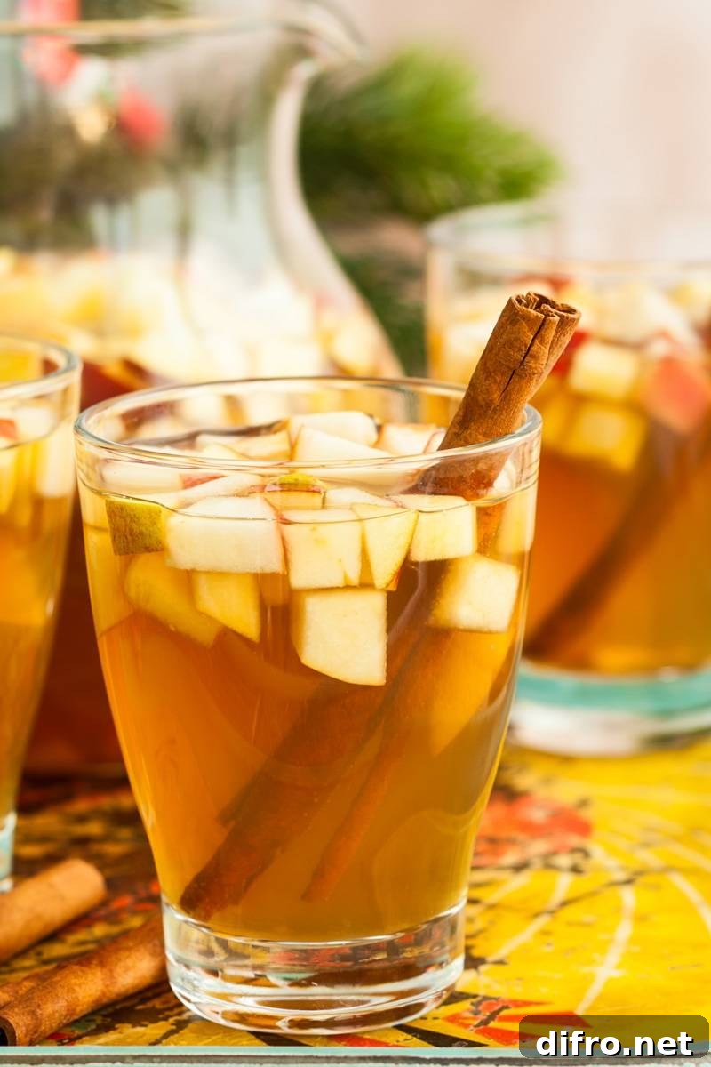 Apple Cinnamon Sangria