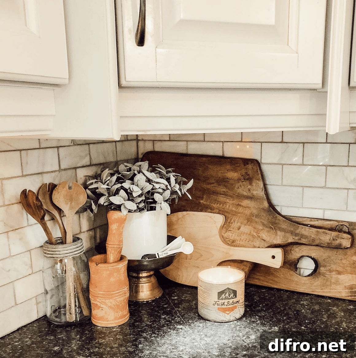 Minimal modern vintage entry with curated vintage pieces