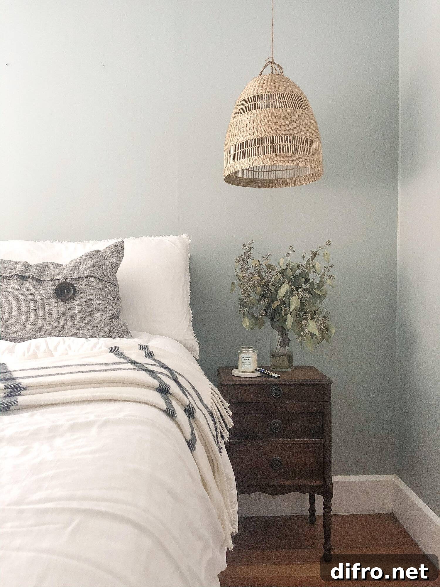 rental friendly home decor