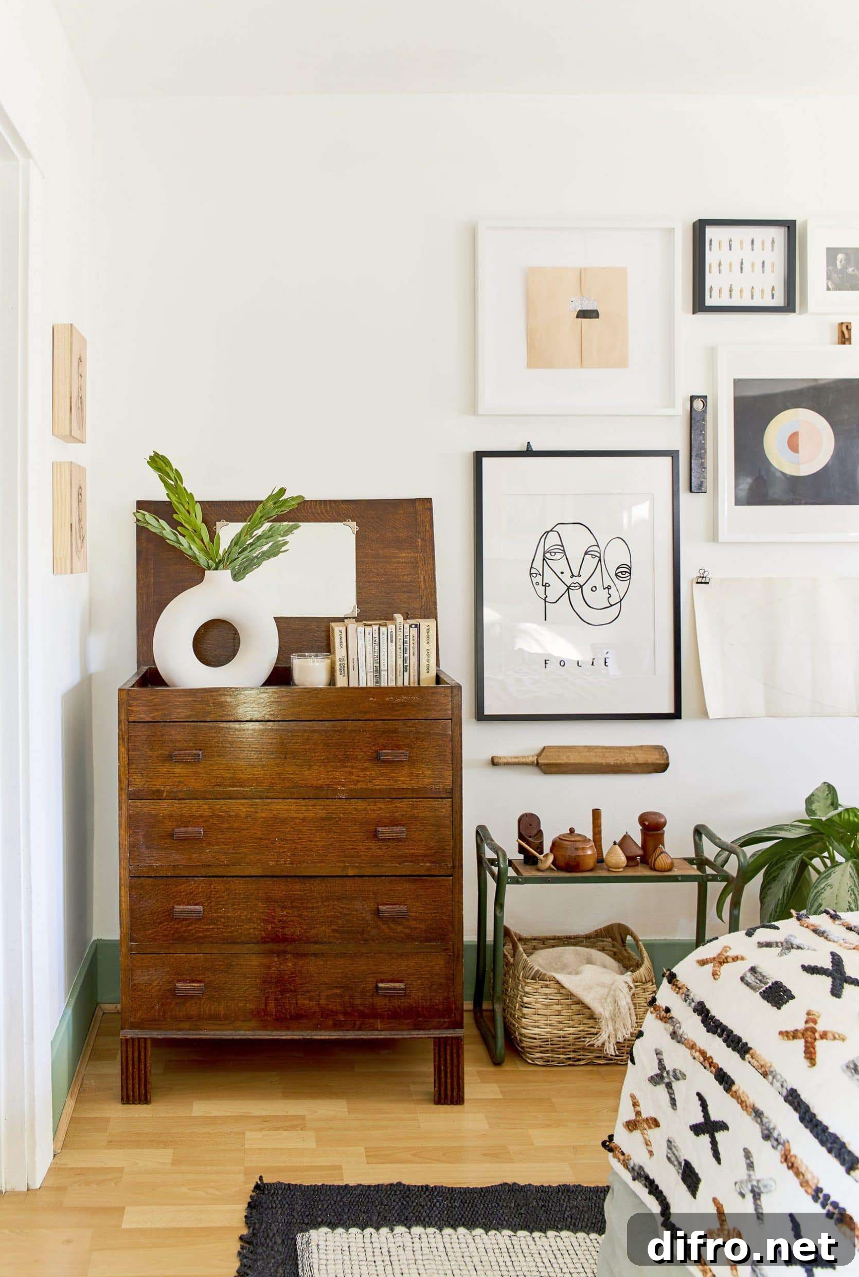 rental friendly home decor