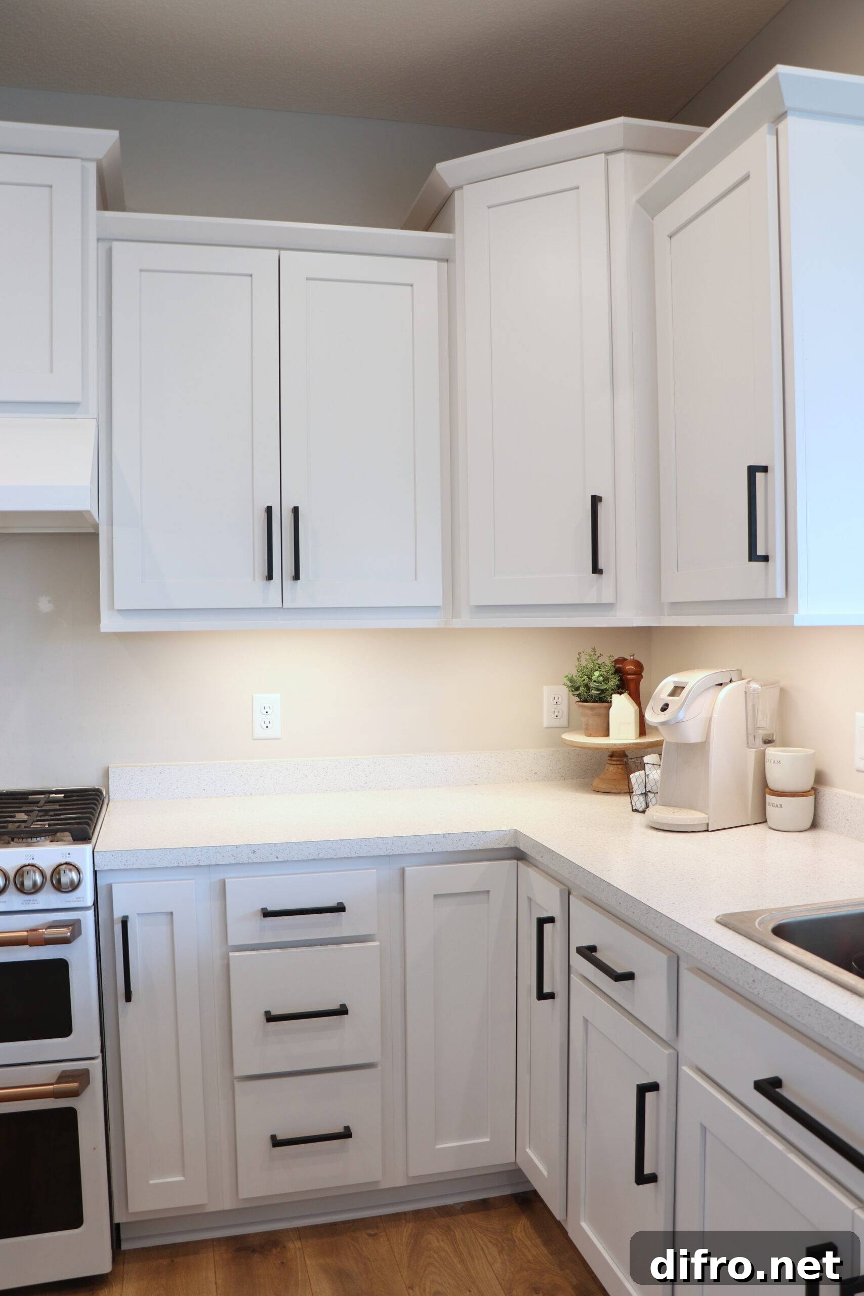 Under-cabinet lighting in kitchen