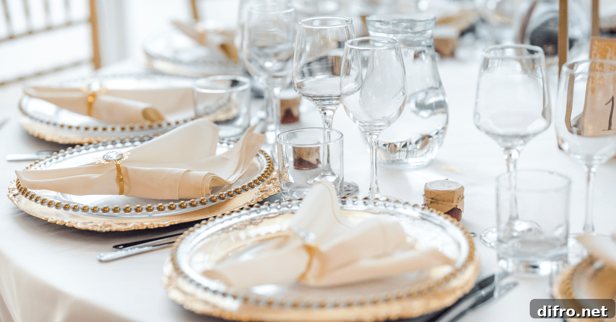 Table setting in white and  gold.