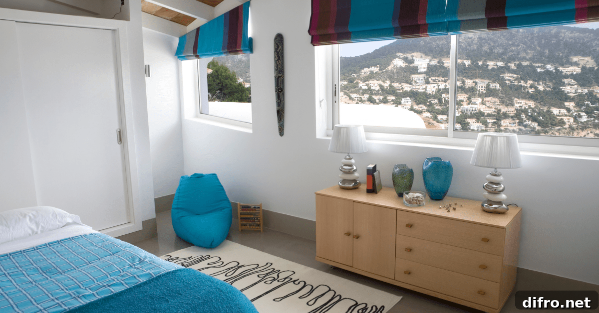 A boys bedroom that's small and has storage.