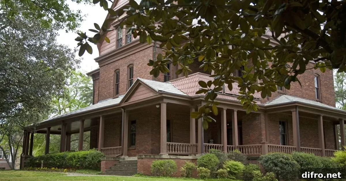 Black History Month Reveals HBCU Campuses' Hidden Design Legacy 8 The Oaks, residence of Booker T. Washington, the founder of Tuskegee Institute