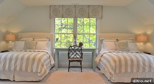 cozy and confortable guest room with twin beds