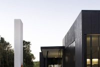 Contemporary Holiday Retreat in New Zealand by Fearon Hay