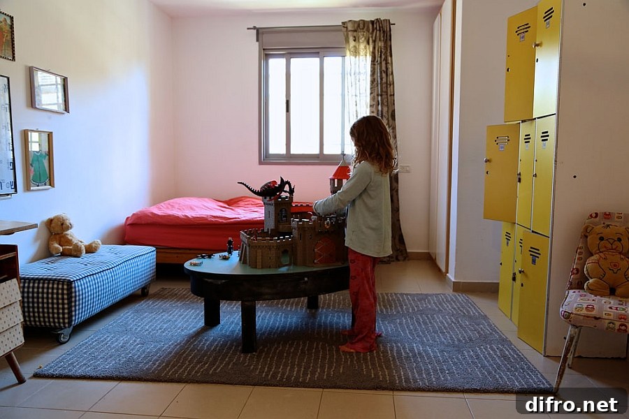 Large shared childrens' beroom idea