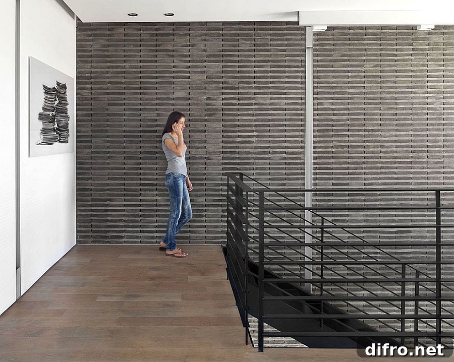 Lovely combination of wood, steel and stone inside the modern house
