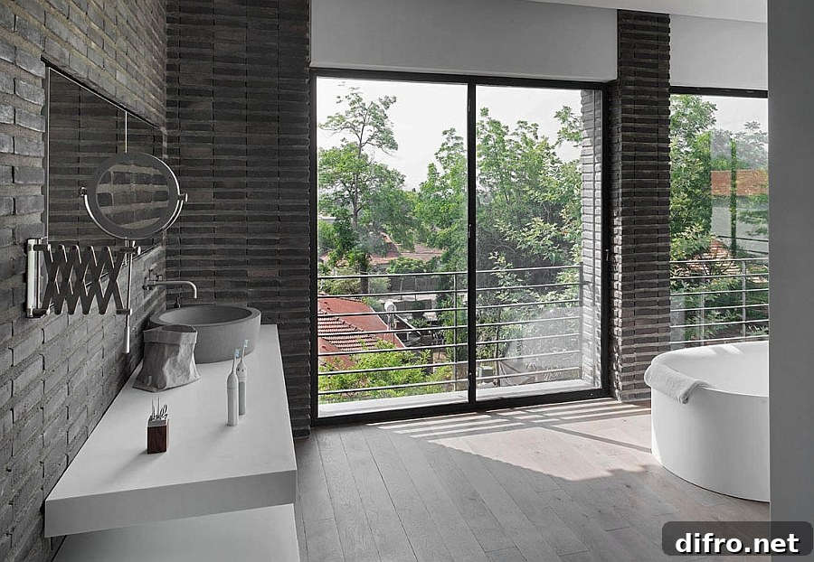 Contemporary bathroom in white and grey